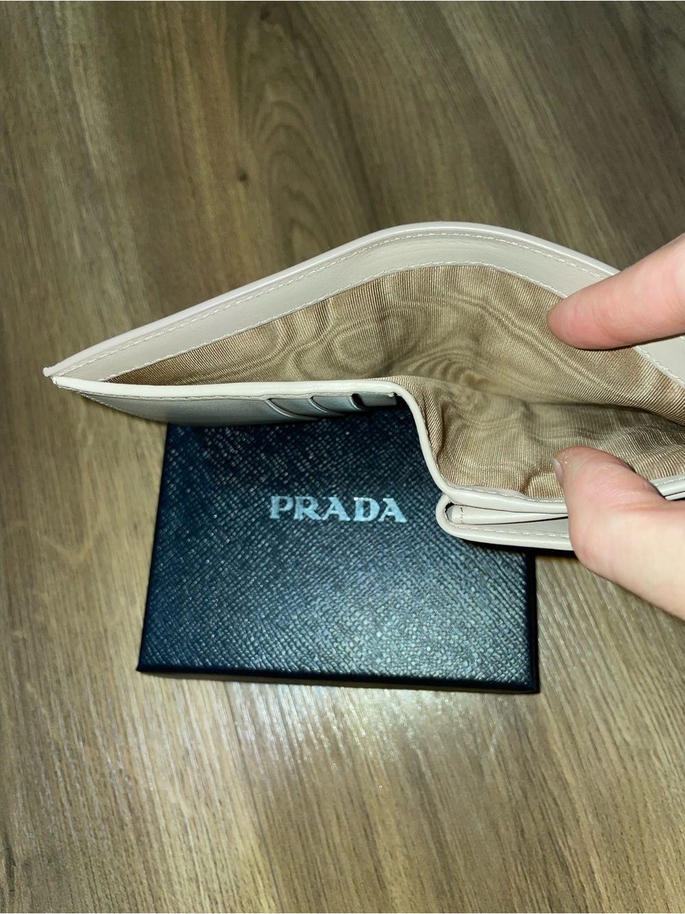 Prada Wallet - Picture 10 of 10